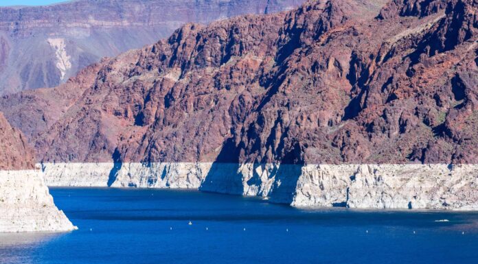 Ecco perché ci vogliono 4 ore per varare una barca sul lago Mead
