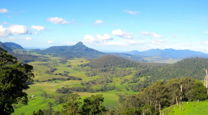 150 vulcani in Australia

