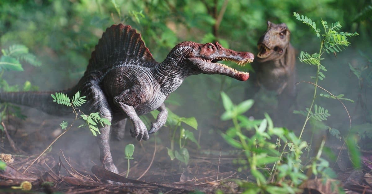 Spinosaurus vs Mosasaurus: chi vincerebbe in un combattimento?