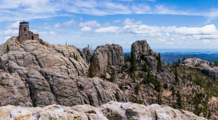 Scopri il punto più alto del South Dakota
