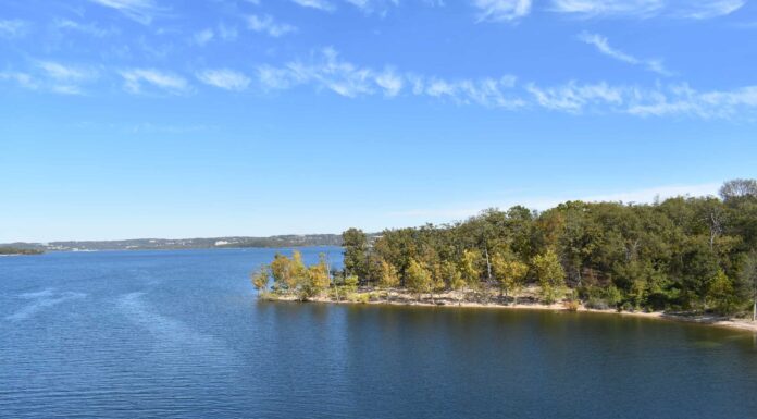 Scopri il lago più profondo del Missouri
