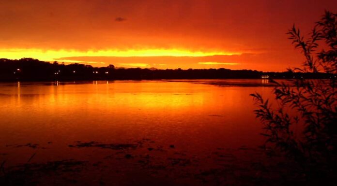 Scopri il lago più profondo delle città gemelle
