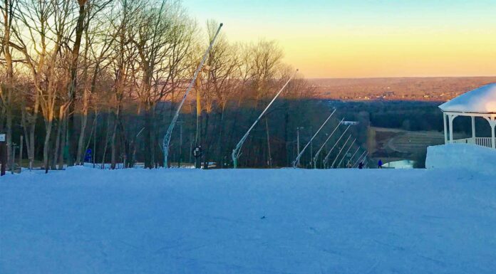 Miglior sci nel Connecticut: guida per le migliori montagne e date per le migliori condizioni di neve
