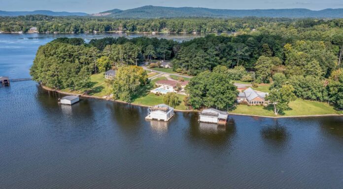 Qual è il lago artificiale più grande dell'Alabama 
