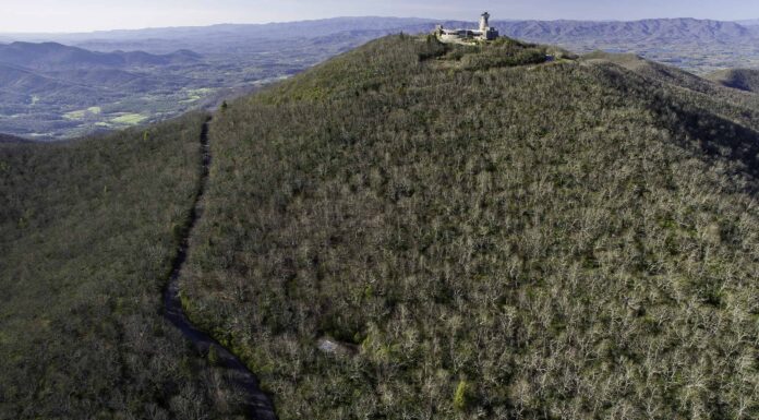 Il punto più alto della Georgia è incredibilmente spettacolare
