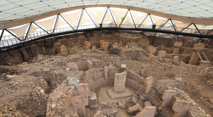 La struttura artificiale più antica del mondo (e altri 5 edifici antichi)
