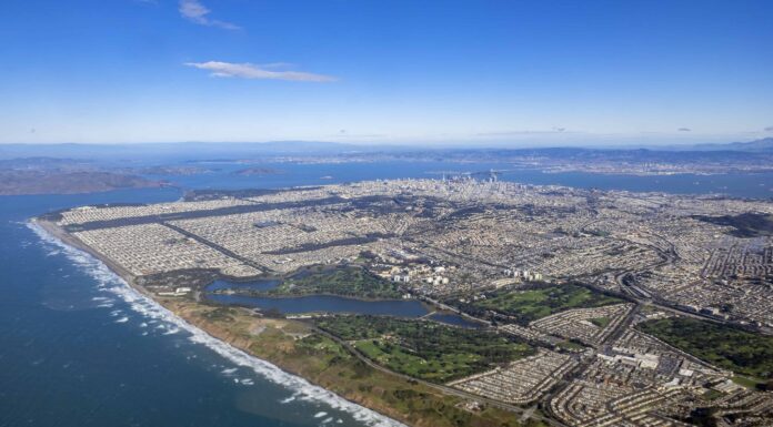 Scopri il lago artificiale più antico della California
