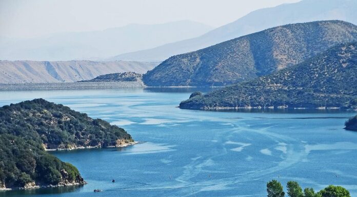 I 10 migliori laghi della California per nuotare
