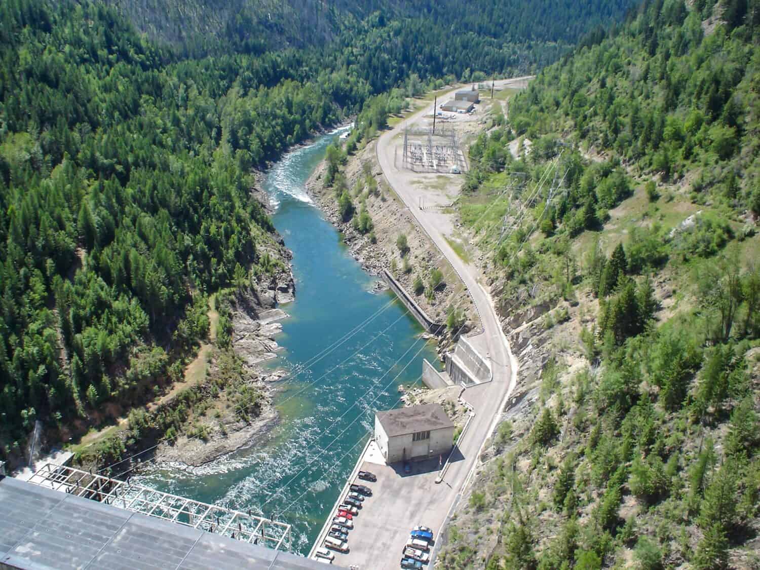 Guarda un Texas Dam Bucking and Crollo nel video più selvaggio che vedrai questa settimana