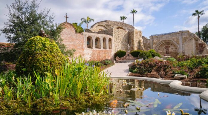 La casa più antica della California resiste ancora dopo 233 anni
