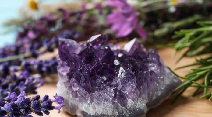 Scopri i 6 migliori cristalli per attirare denaro e ricchezza
