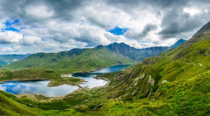 Bellissimo panorama del Parco Nazionale di Snowdonia nel Galles del Nord.  UK