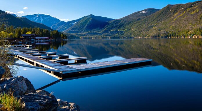 Grand Lake, Colorado - 28 maggio 2020: Grand Lake senza persone a causa della pandemia durante il weekend commemorativo.