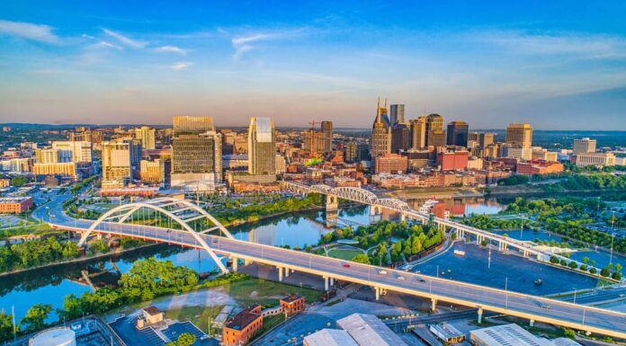 Antenna del centro di Nashville, Tennessee, USA.
