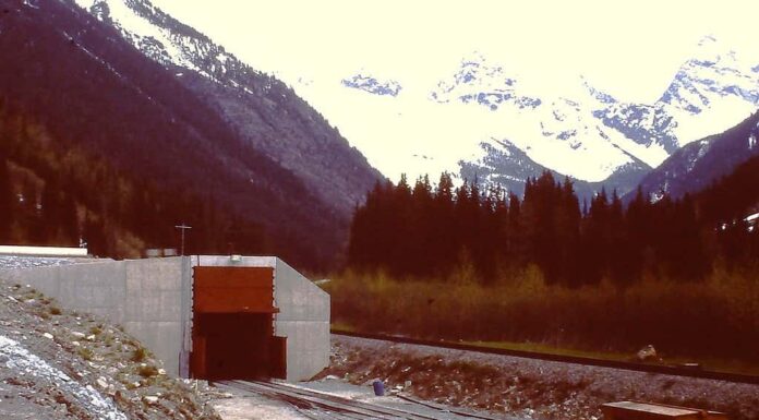 Monte-Macdonald-Tunnel