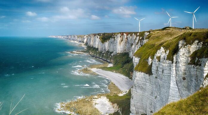 Scogliere di alabastro.  Normandia, Francia.