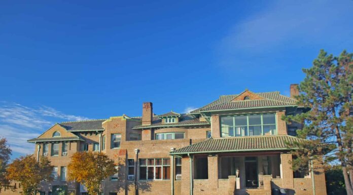 Ufficio ammissioni nella Wheeler-Stokely Mansion nel campus della Marian University, Indianapolis, Indiana