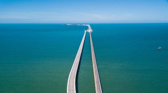 Il molo più lungo del mondo: il molo di Progreso.  Golfo del Messico.  Vista aerea.