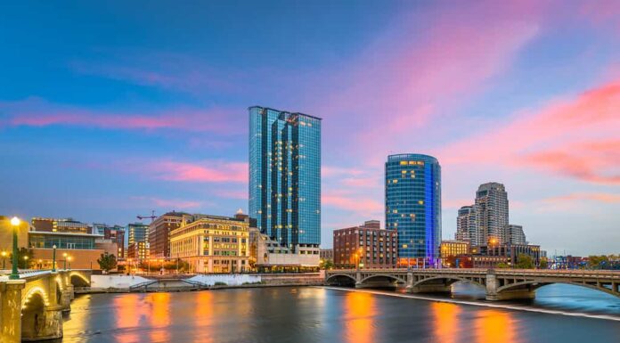Orizzonte del centro di Grand Rapids, Michigan, Stati Uniti