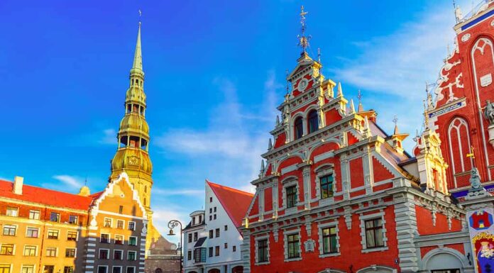 Piazza del Municipio nella Città Vecchia di Riga, Lettonia