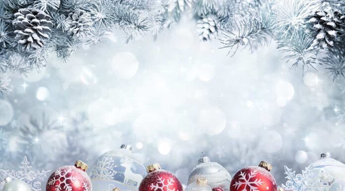 Buon Natale - Palline Sulla Neve Con Rami Di Abete