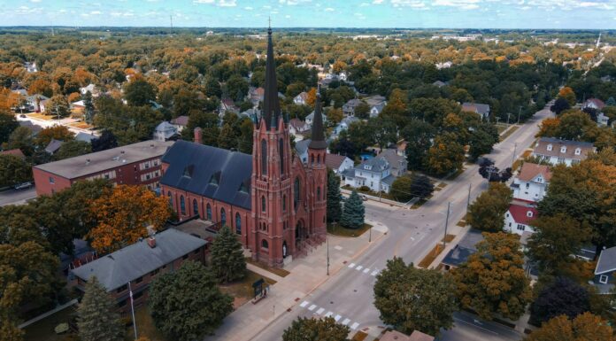 Chiesa del Midwest ad Austin Minnesota Autunno