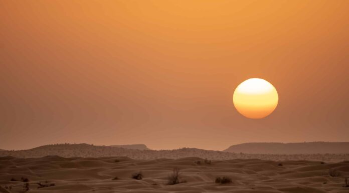 Veduta del deserto della Tunisia, l'inizio del Sahara