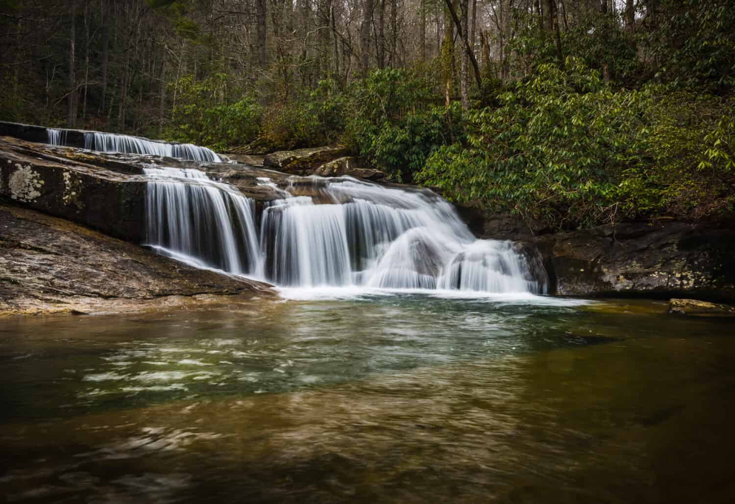 Cascate al South Mountains State Park nella Carolina del Nord