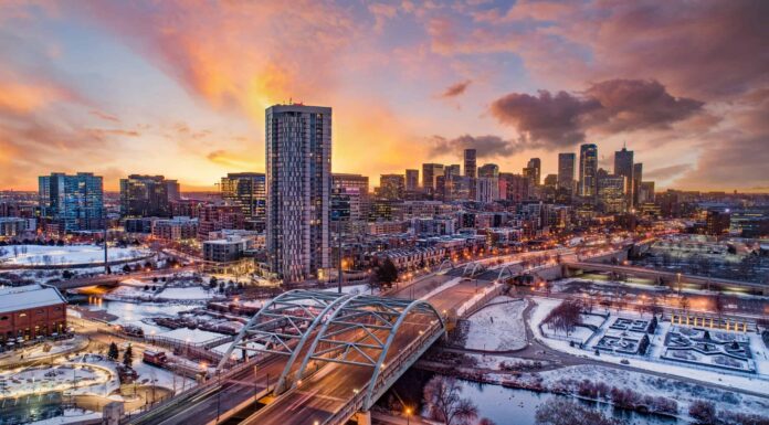 Downtown Denver, Colorado, Stati Uniti d'America Downtown Drone Skyline aerea