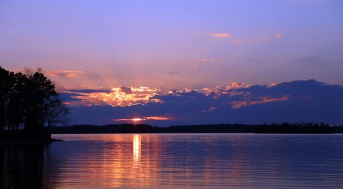 Tramonto sul lago Hartwell