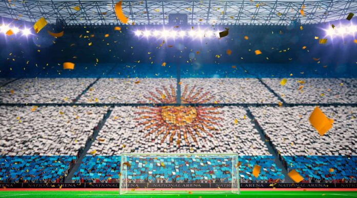 Bandiera Argentina dei tifosi.  Arena dello stadio serale Blu