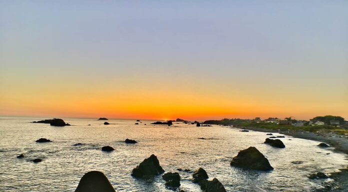 tramonto del punto batteria con faraglioni - panoramico