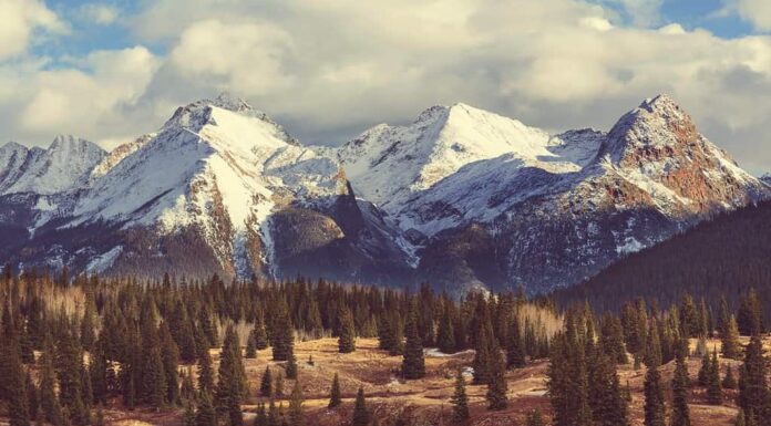 Paesaggio montano nelle Montagne Rocciose del Colorado, Colorado, Stati Uniti.