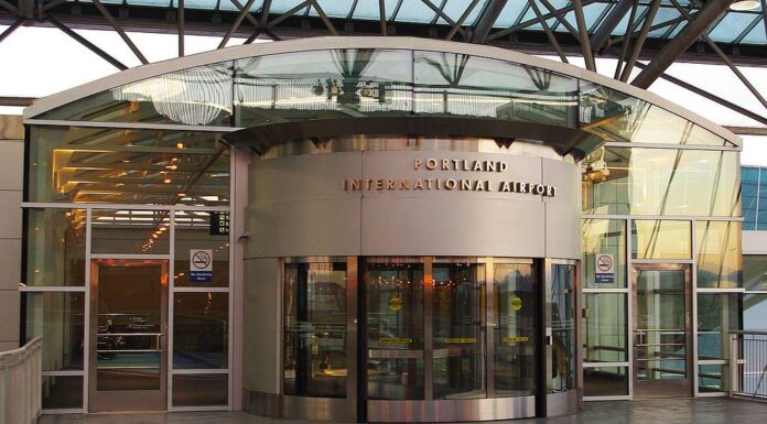 Ingresso dell'aeroporto internazionale di Portland