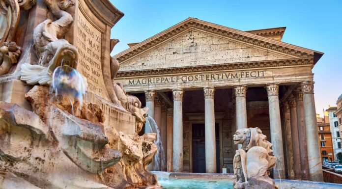 vista della fontana vicino al pantheon, roma
