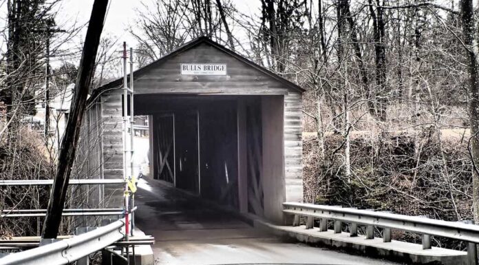 Questi 9 ponti coperti nel Connecticut ti trasporteranno indietro nel tempo
