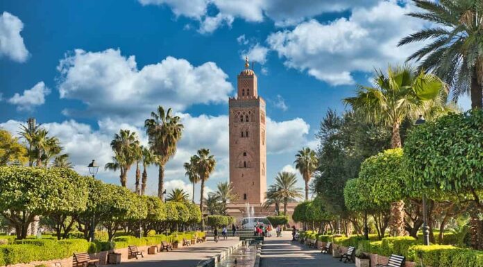 Vista affascinante dell'antica città di Marrakech, una città imperiale del Marocco con monumenti storici