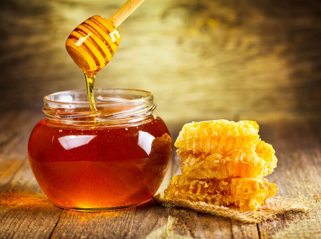 Miele, barattolo, favo - Uno degli alimenti più antichi del mondo