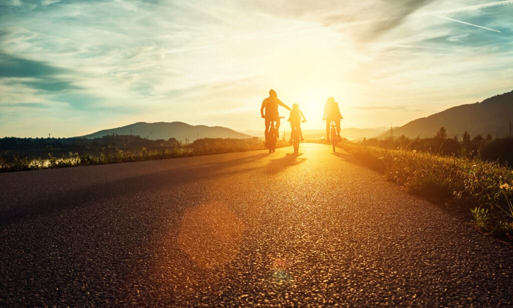 Ciclismo, bicicletta, esercizio fisico, stile di vita sano, all'aperto