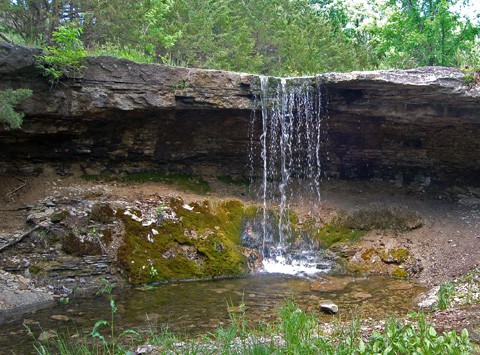 La sorgente e la cascata dell'alcova