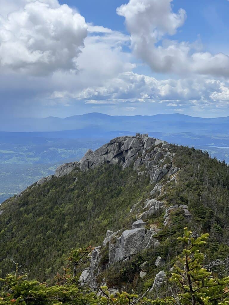 Doppia cima di montagna nel Maine