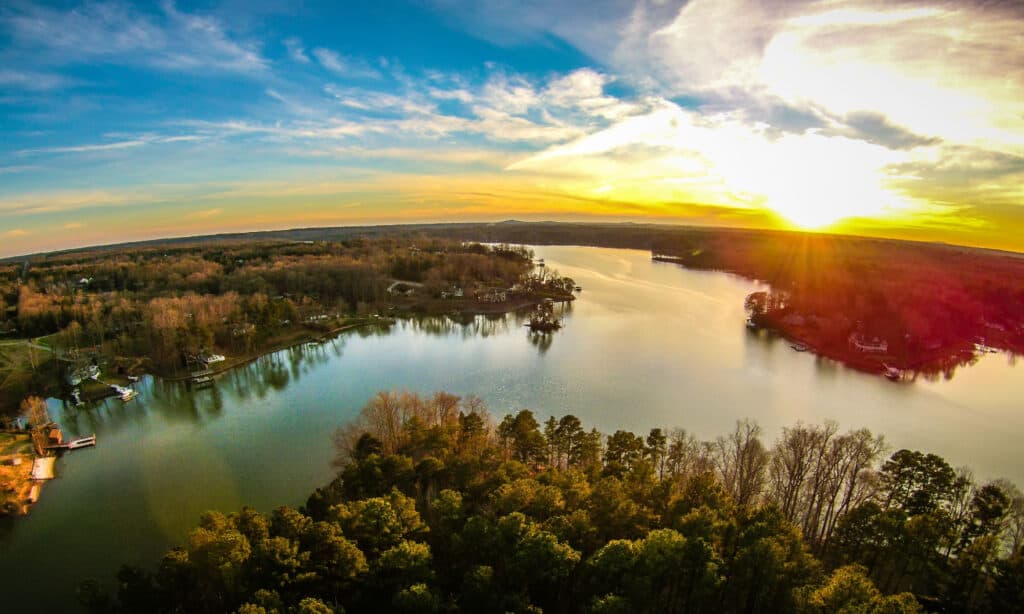 7 migliori laghi in (e vicino) Charlotte North Carolina