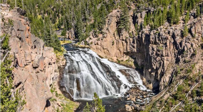Best Waterfalls in Yellowstone