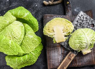 Savoy Cabbage vs Green Cabbage