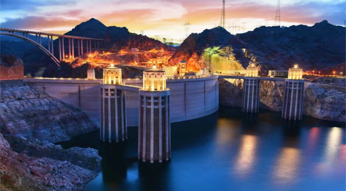 Quanta energia genera la diga di Hoover?
