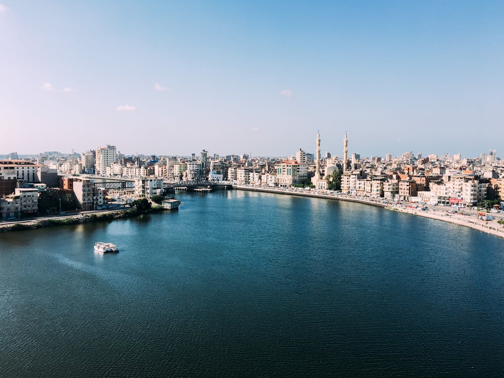 Città di Damietta, nord dell'Egitto.  fiume