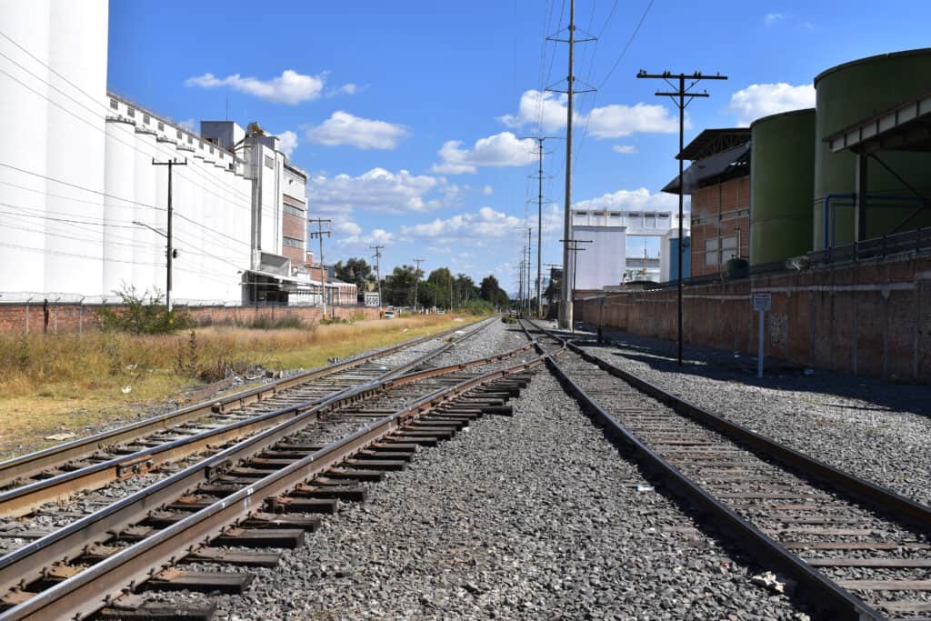 binari del treno guadalajara