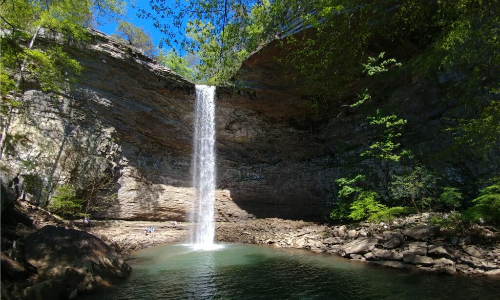 Ozone Falls vicino a Crab Orchard, Tennessee