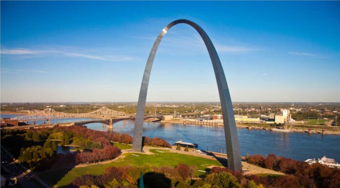 Quanto è lungo il fiume Mississippi?

