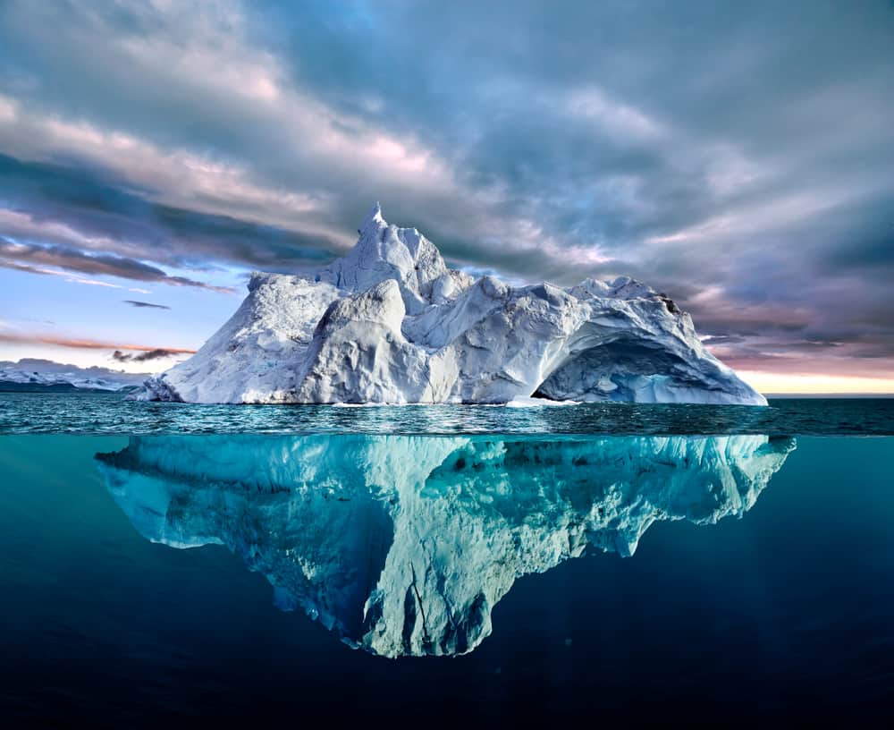 Iceberg,con,sopra,e,sott'acqua,Vista,preso,In,Groenlandia